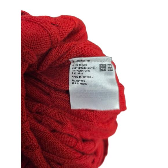Uniqlo Red Cable Knit Sweater – Men’s Classic Crewneck - M - Picture 2 of 4